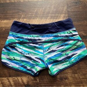 Lululemon Athletica speed up abstract patterned blue green running shorts 4